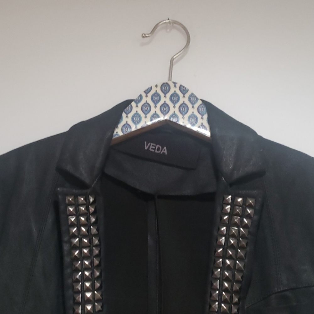 VEDA JACKET